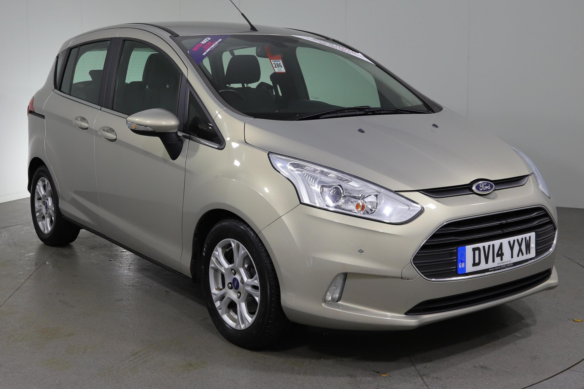 Ford BMax 1.0T EcoBoost Zetec 5dr (EU5) Ford BMax 1.0T EcoBoost Zetec 5dr (EU5)
