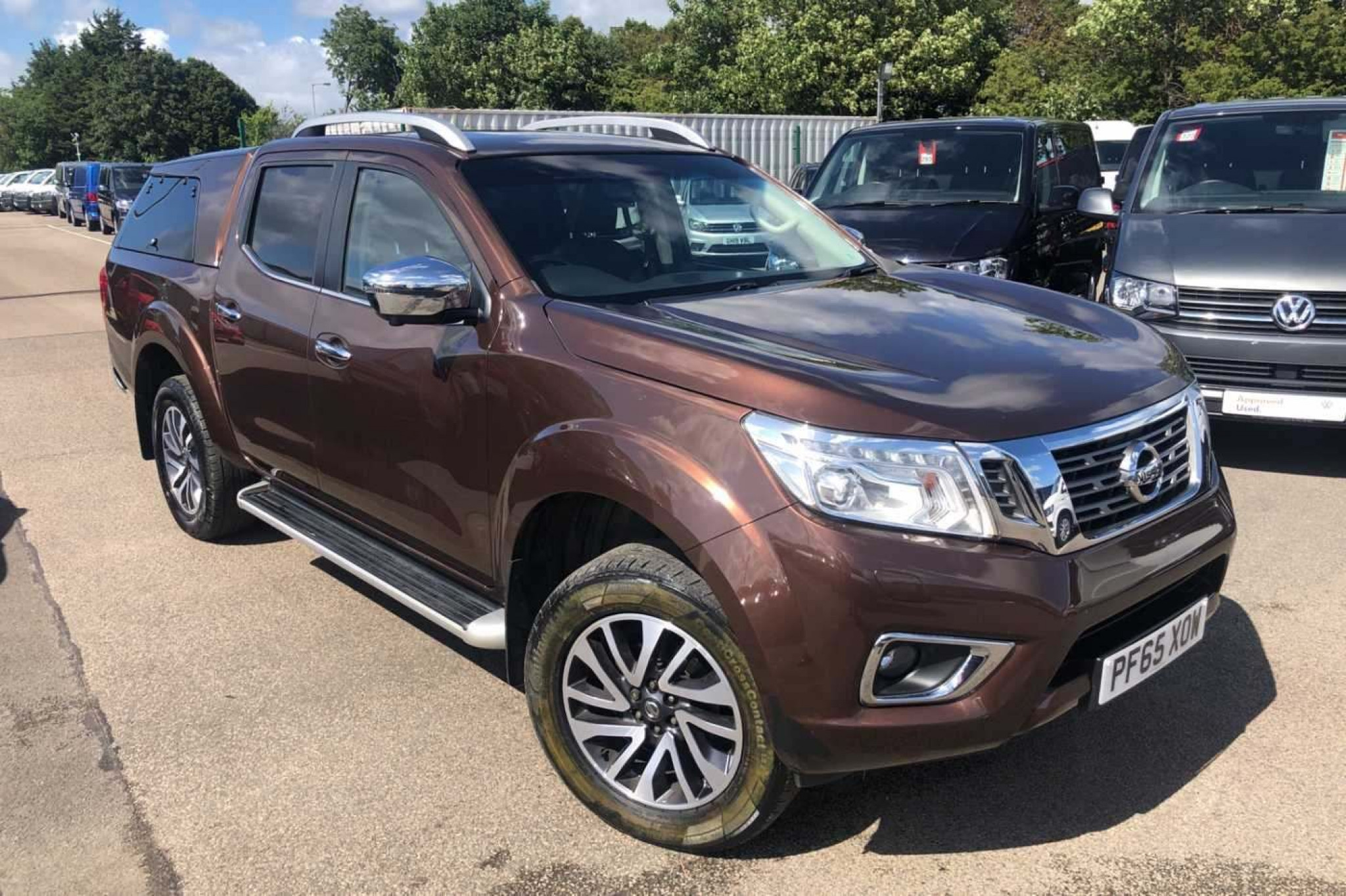 Nissan Navara 2.3 dCi Tekna Double Cab Pickup 4WD EU5 4dr