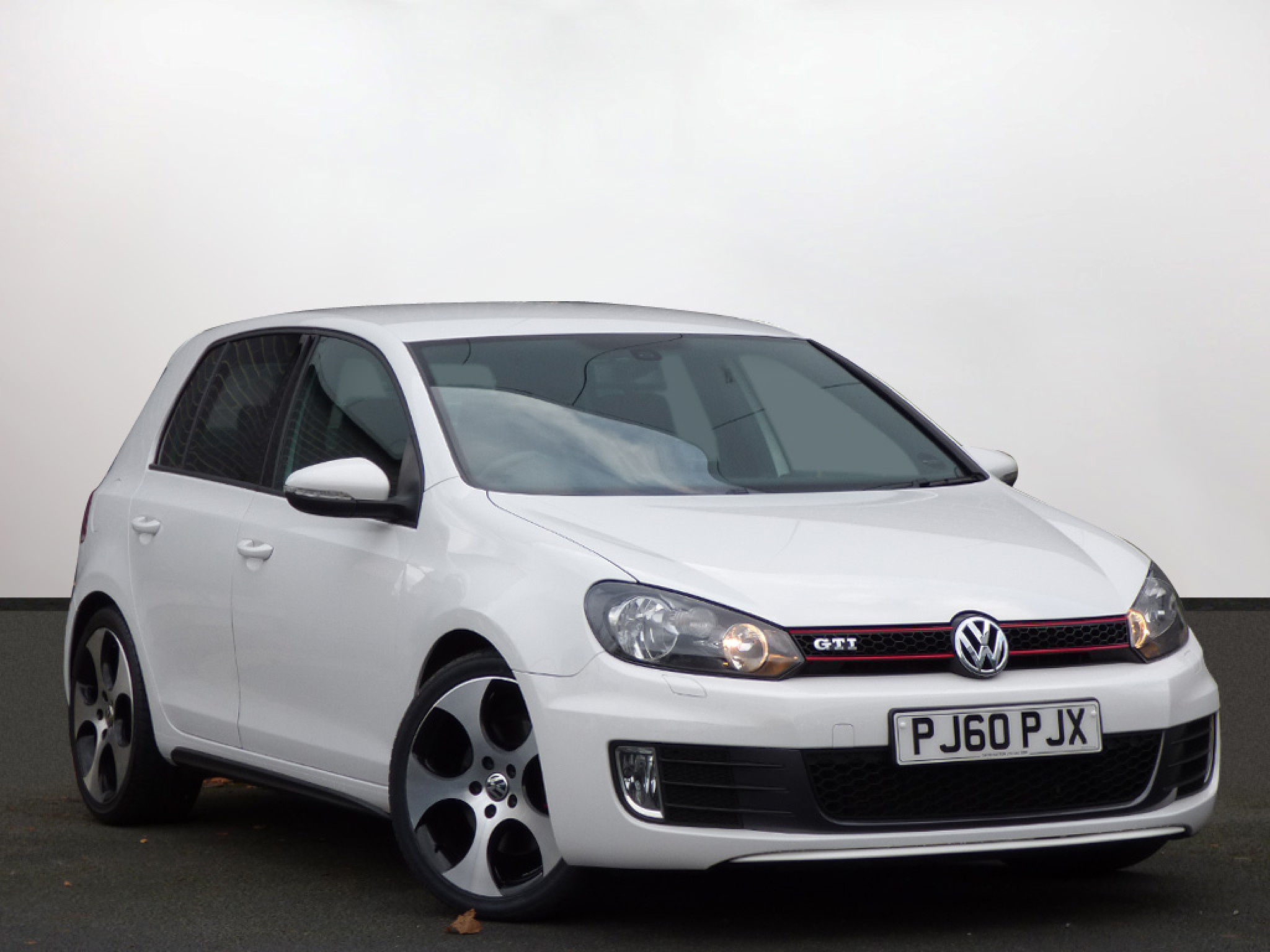 Nearly New 2019 19 Volkswagen Golf 2 0 Tsi 245 Gti Performance 3dr