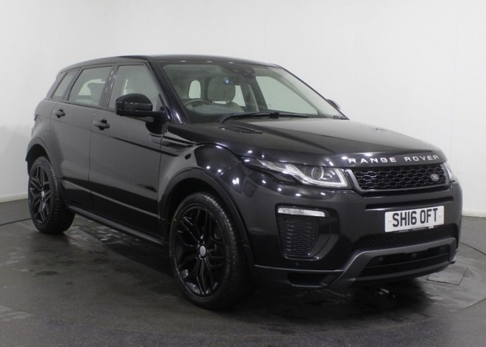 Land Rover Range Rover Evoque 2.0 TD4 HSE DYNAMIC LUX 5d 177 BHP SAT