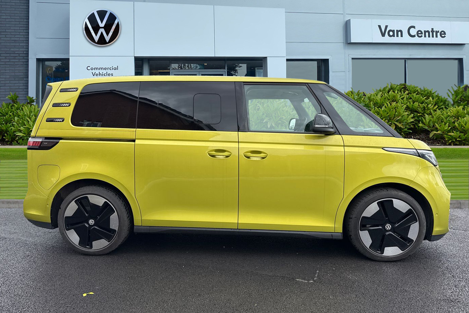 KM25FHZ Volkswagen ID. Buzz 210kW Style Pro 79kWh 5dr Auto in
