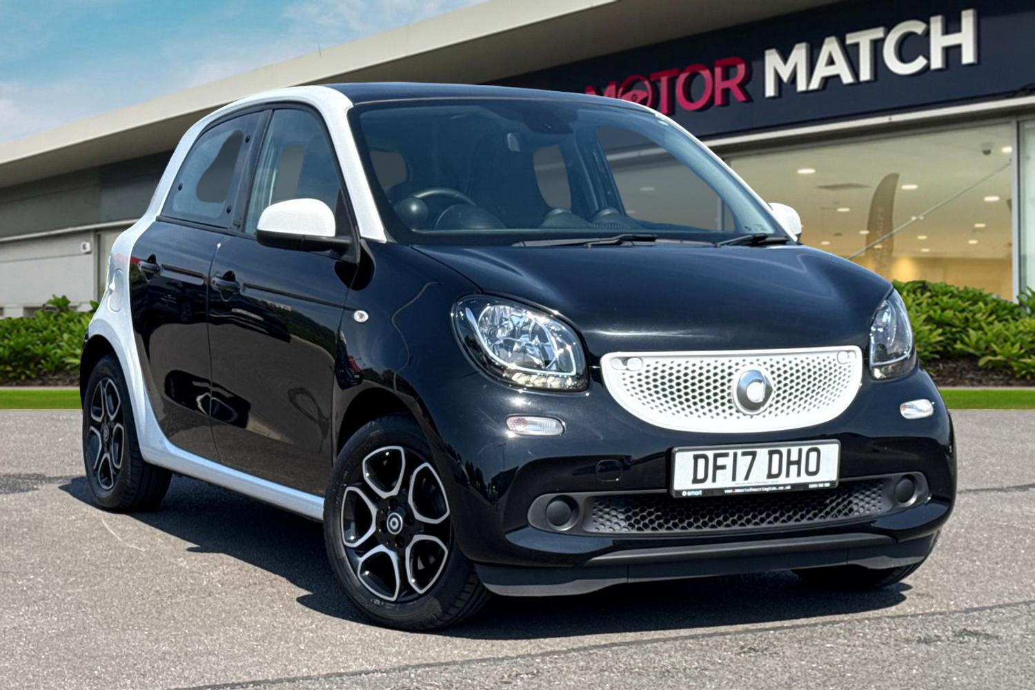 DF17DHO Smart Forfour 0.9 Turbo Prime Premium 5dr Auto in stock at