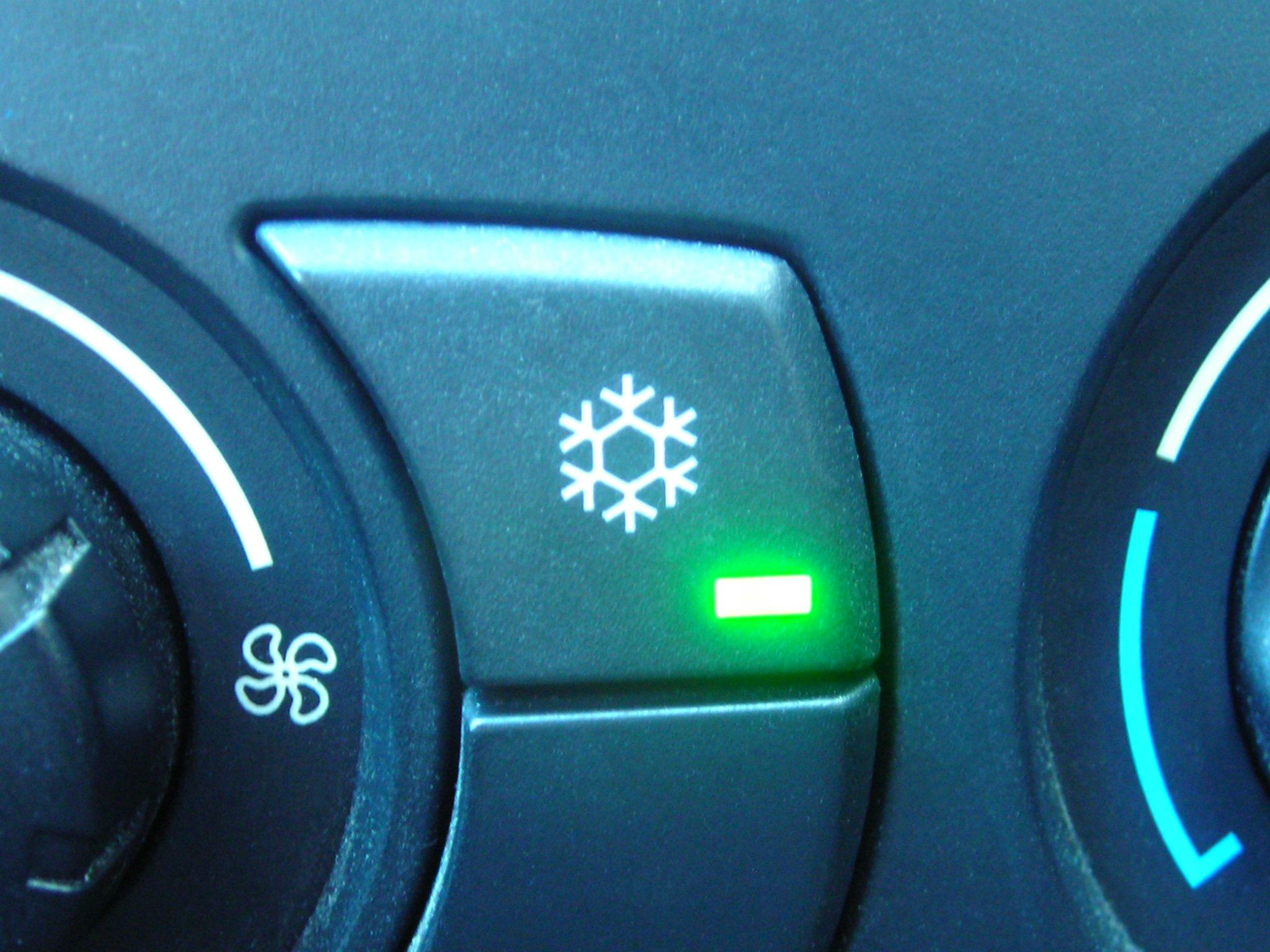 Our guide to staying cool in the car without air con