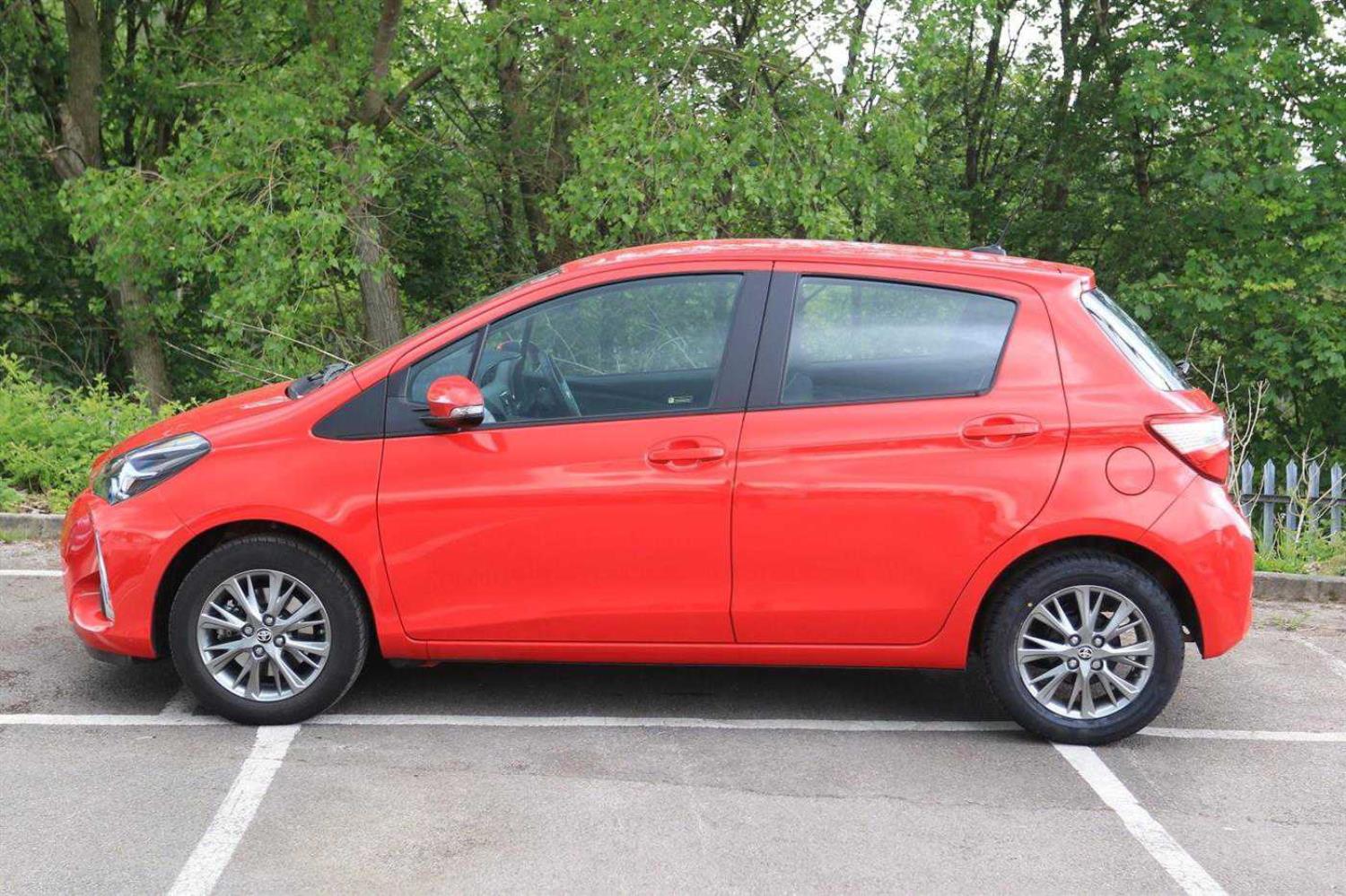 TOYOTA YARIS 1.5 VVT-i Icon 5dr CVT